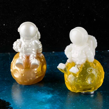Astronaut Mucegai Silicon Breloc Lunar Lumânare Pandantiv Statuie De Cristal Rășină Epoxidică Ipsos Decoratiuni Cu Gheață Birou De Vin Decor Tort